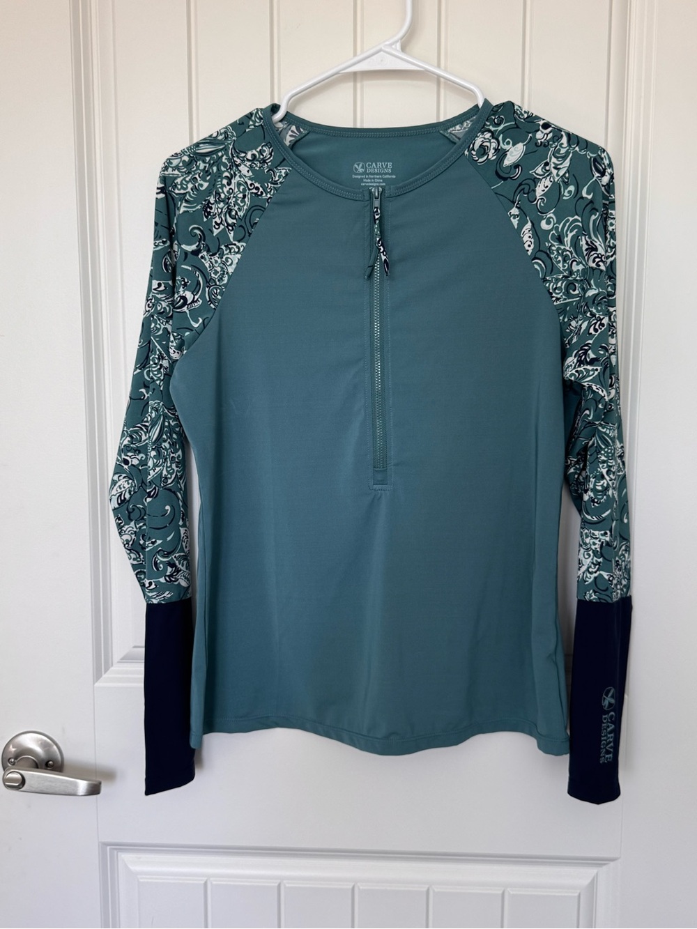 Carve Designs Rash Guard Swim Top Medium Blue Paisley UPF Quarter Zip